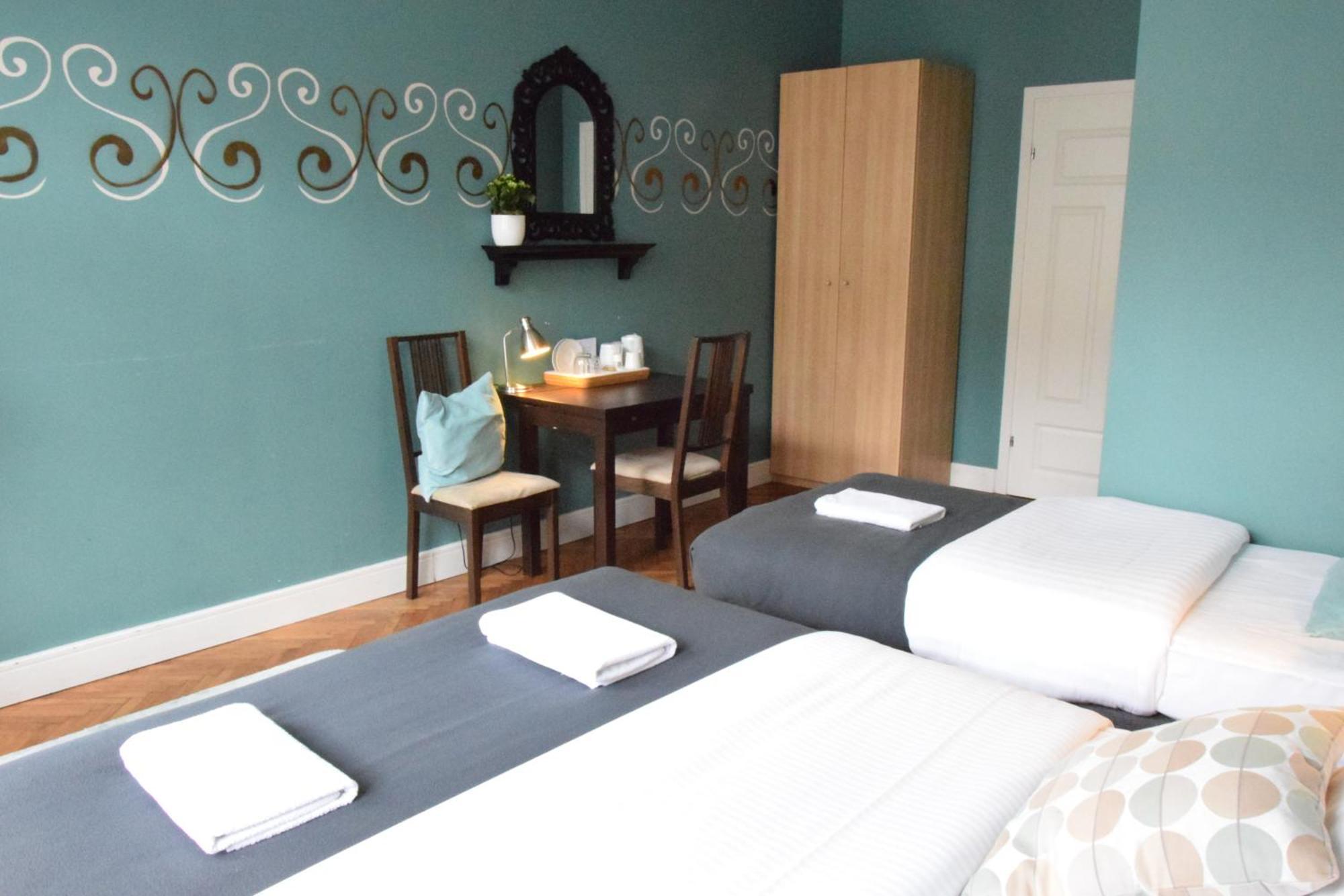 Blooms Inn - City Center Poznan By Friendly Apartments Habitación foto